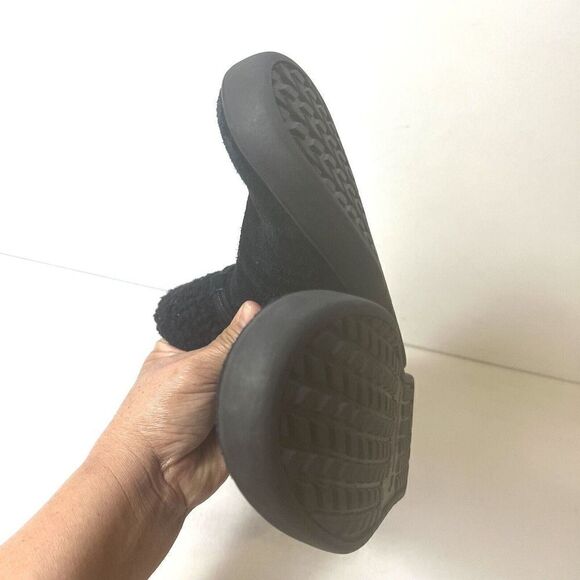 Koolaburra By Ugg Women 8 Black Suede Faux Fur Ankle Boot Casual Comfort Pull On - Picture 9 of 11